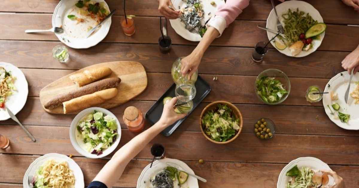 People eating healthy food