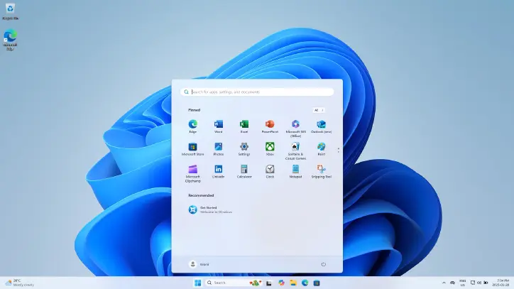 Windows built-in apps including Notepad, Paint, Calculator, and File Explorer